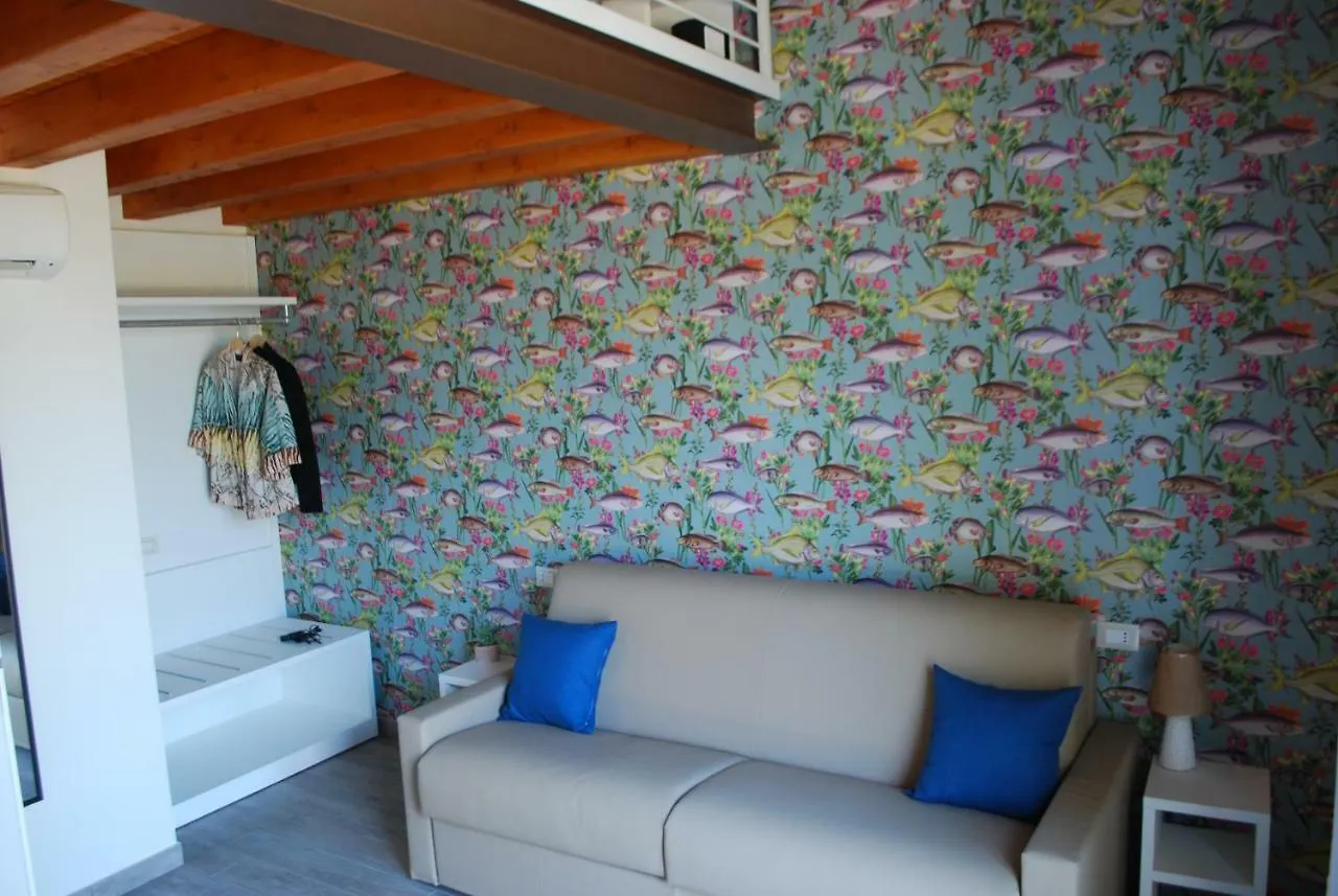 Agriturismo Il Rovere ロナート ファームステイ